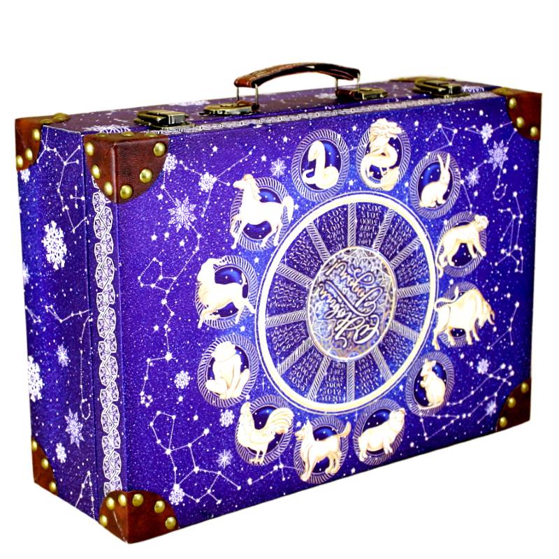 Сладкий подарок на Новый Год в премиальной упаковке весом 1850 грамм